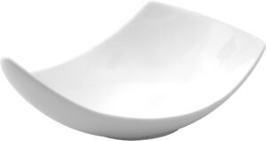 طبق تقديم مثلث عميق ياباني 19×11 سم خزف 100A8688